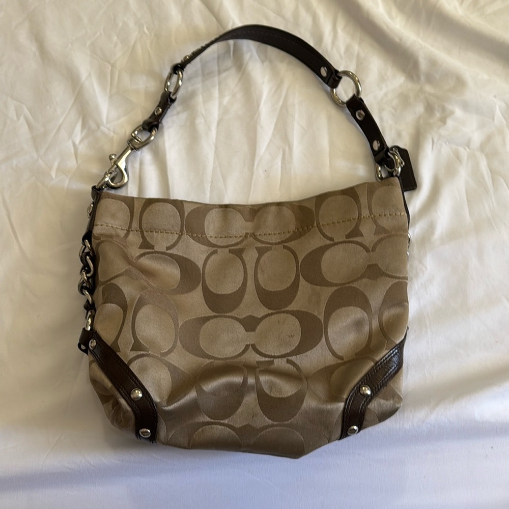 Authentic signature carly handbag preloved